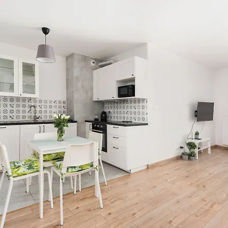 Wislane Tarasy, Sun & Snow * كراكوفيا